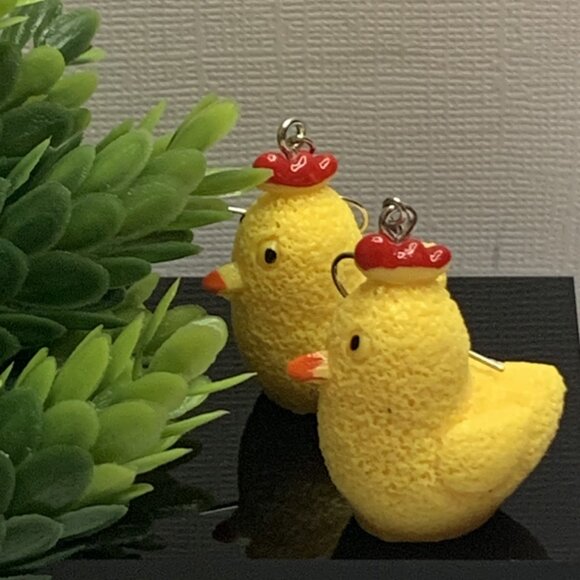 Chicken Earring, Hen Earring, Easter Earring, Silly Animal Earring, Gift Idea - Picture 2 of 4